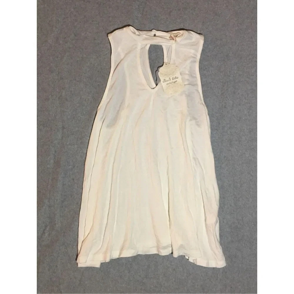 Womens NWT Altar’d State Tank Top Size Small Soft Keyhole Button Neck Casual